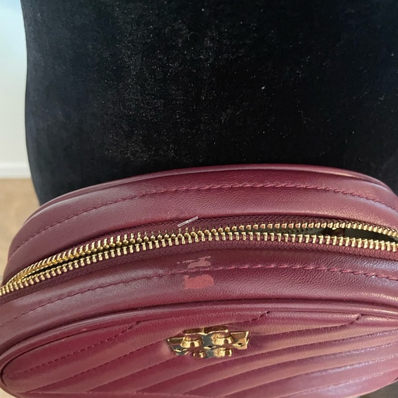 Tory Burch Kira Chevron Camera Bag - Picture 3 of 5